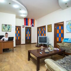 Отель One Way Hostel & Tours Армения, Ереван - отзывы, цены и фото номеров - забронировать отель One Way Hostel & Tours онлайн комната для гостей фото 5