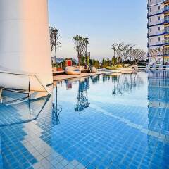 Отель Supalai Mare Pattaya Condo Sea View by Dome Паттайя бассейн фото 2