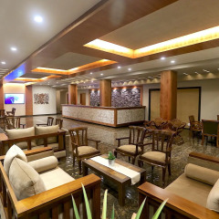 Отель Kaani Grand Seaview гостиничный бар