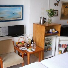 Отель Kiniras Traditional Hotel & Restaurant Кипр, Пафос - 5 отзывов об отеле, цены и фото номеров - забронировать отель Kiniras Traditional Hotel & Restaurant онлайн удобства в номере