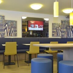 Отель B&B Hotel Leipzig-Nord Германия, Нордост - отзывы, цены и фото номеров - забронировать отель B&B Hotel Leipzig-Nord онлайн гостиничный бар