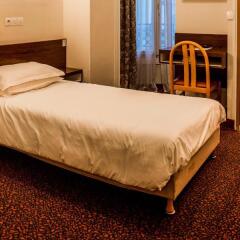 Hotel Des 3 Nations 2* Стандартный номер с различными типами кроватей фото 12