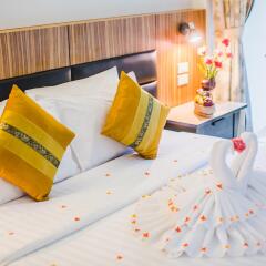 Отель Karon Whale Resort детские мероприятия