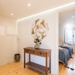 Апартаменты Alfama Cozy Two-Bedroom Apartment w/ River View - by LU Holidays комната для гостей