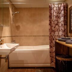 Апартаменты Hilltop Apartments - City Centre спа фото 2