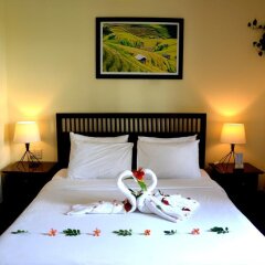 Отель Hoi An Riverside Resort & Spa сейф в номере