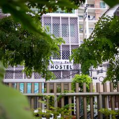 Victory Park Hostel Бангкок балкон