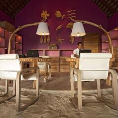 Отель Constance Moofushi Resort питание