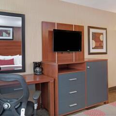Отель Ramada Staten Island удобства в номере фото 2