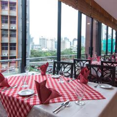 Отель REGALPARK Hotel Kuala Lumpur Малайзия, Куала-Лумпур - отзывы, цены и фото номеров - забронировать отель REGALPARK Hotel Kuala Lumpur онлайн питание