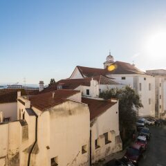 Апартаменты Alfama Cozy Two-Bedroom Apartment w/ River View - by LU Holidays балкон