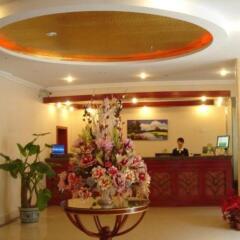 GreenTree Inn Chengdu Kuanzhai Alley RenMin Park Hotel интерьер отеля