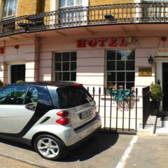 Ventures Hotel парковка