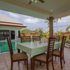 Отель Thammachat P3 Victoria Pool Villa балкон