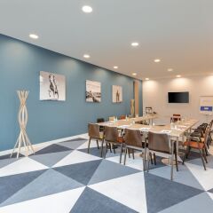 Отель Holiday Inn Express Cologne - City Centre Кёльн детские мероприятия
