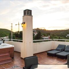 Отель Grand Penthouse Ref 12 Испания, Фуэнхирола - отзывы, цены и фото номеров - забронировать отель Grand Penthouse Ref 12 онлайн бассейн