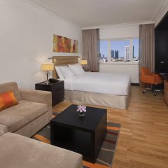 Отель DoubleTree by Hilton Hotel & Residences Dubai Al Barsha ОАЭ, Дубай - 1 отзыв об отеле, цены и фото номеров - забронировать отель DoubleTree by Hilton Hotel & Residences Dubai Al Barsha онлайн комната для гостей фото 3