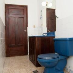 Отель La Hamaca Hostel Гондурас, Сан-Педро-Сула - отзывы, цены и фото номеров - забронировать отель La Hamaca Hostel онлайн ванная