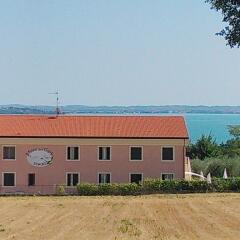 Отель Residence Il Fiore Del Garda Манерба-дель-Гарда пляж