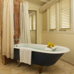 Kura Hulanda Village & Spa in Willemstad, Curacao from 335$, photos, reviews - zenhotels.com bathroom