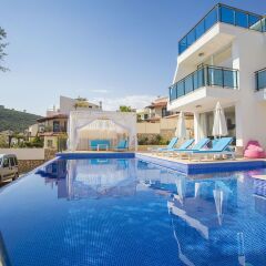 Villa Goktepe 1 by Akdenizvillam Турция, Калкан - отзывы, цены и фото номеров - забронировать отель Villa Goktepe 1 by Akdenizvillam онлайн бассейн фото 2