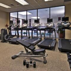 Отель Columbus Airport Marriott Колумбус фитнесс-зал
