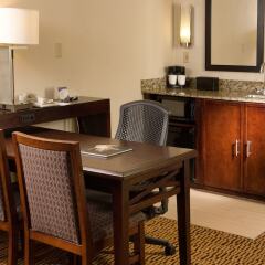 Отель Embassy Suites Bloomington Блумингтон удобства в номере фото 2