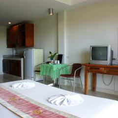Отель Bella Villa Serviced Apartments Таиланд, Паттайя - 13 отзывов об отеле, цены и фото номеров - забронировать отель Bella Villa Serviced Apartments онлайн удобства в номере фото 2