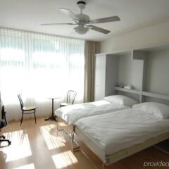 Отель Seestrasse Apartments Drei Koenige Швейцария, Цюрих - 1 отзыв об отеле, цены и фото номеров - забронировать отель Seestrasse Apartments Drei Koenige онлайн комната для гостей