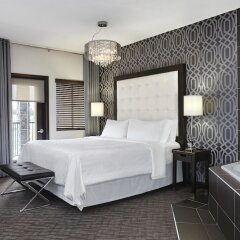 Отель Four Points by Sheraton Hotel & Suites Calgary West Канада, Калгари - отзывы, цены и фото номеров - забронировать отель Four Points by Sheraton Hotel & Suites Calgary West онлайн ванная фото 2