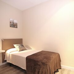 Отель ClassBedroom Camp Nou сейф в номере