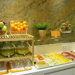 Hotel ibis Styles Madrid Prado питание