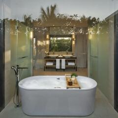 Отель Meliá Ho Tram Beach Resort ванная