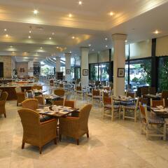Grecian Bay Hotel питание