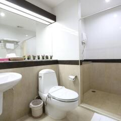Апартаменты J Town serviced Apartments ванная фото 2
