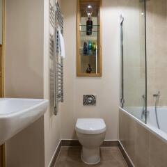 Отель onefinestay - Bloomsbury private homes Лондон ванная фото 2