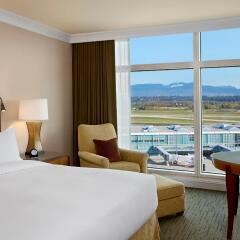 Отель Fairmont Vancouver Airport In-Terminal Hotel Канада, Ричмонд - 1 отзыв об отеле, цены и фото номеров - забронировать отель Fairmont Vancouver Airport In-Terminal Hotel онлайн комната для гостей