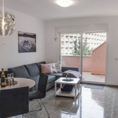 Отель Lovely Penthouse with Sea View Ref 9 Торремолинос комната для гостей