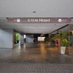 Отель Citrus Sukhumvit 22 Бангкок парковка