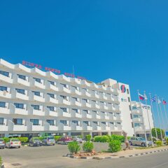 Отель Silver Sands Beach Hotel Кипр, Протарас - 10 отзывов об отеле, цены и фото номеров - забронировать отель Silver Sands Beach Hotel онлайн парковка