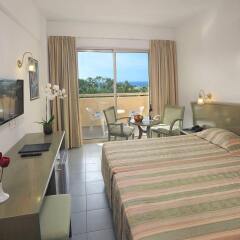 Nissiana Hotel & Bungalows комната для гостей