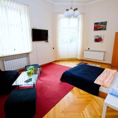 Отель B Movie Guest Rooms комната для гостей фото 4