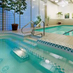 Отель Radisson Hotel Vancouver Airport Канада, Ричмонд - отзывы, цены и фото номеров - забронировать отель Radisson Hotel Vancouver Airport онлайн бассейн фото 2