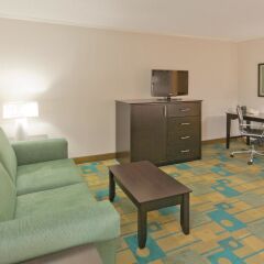 Отель La Quinta Inn & Suites Meridian комната для гостей фото 2
