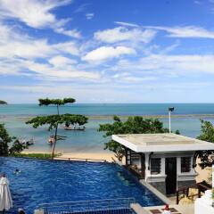 Отель Al's Laemson Resort пляж