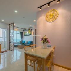 Апартаменты Handy Beachfront Apartment Нячанг в номере фото 2