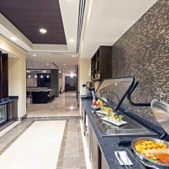 Отель The Capital Hilton питание