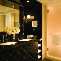 Four Seasons Hotel London at Park Lane ванная