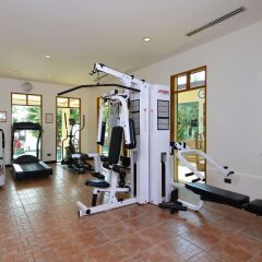 Отель Andaman White Beach Resort Таиланд, пляж Банг-Тао - 3 отзыва об отеле, цены и фото номеров - забронировать отель Andaman White Beach Resort онлайн фитнесс-зал