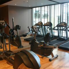 Flora Park Deluxe Hotel Apartments фитнесс-зал
